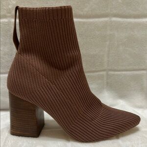 Steven‎ New York Chocolate Brown Heeled Boots with Ribbed Knit Texture
